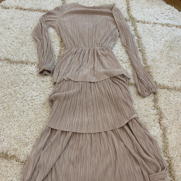 Zara Gold Midi Dress - Picture 2 of 5